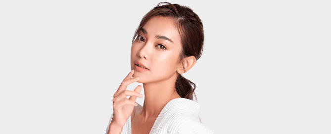 Antioxidants in skincare – essential for protection against free radicals and ageing.